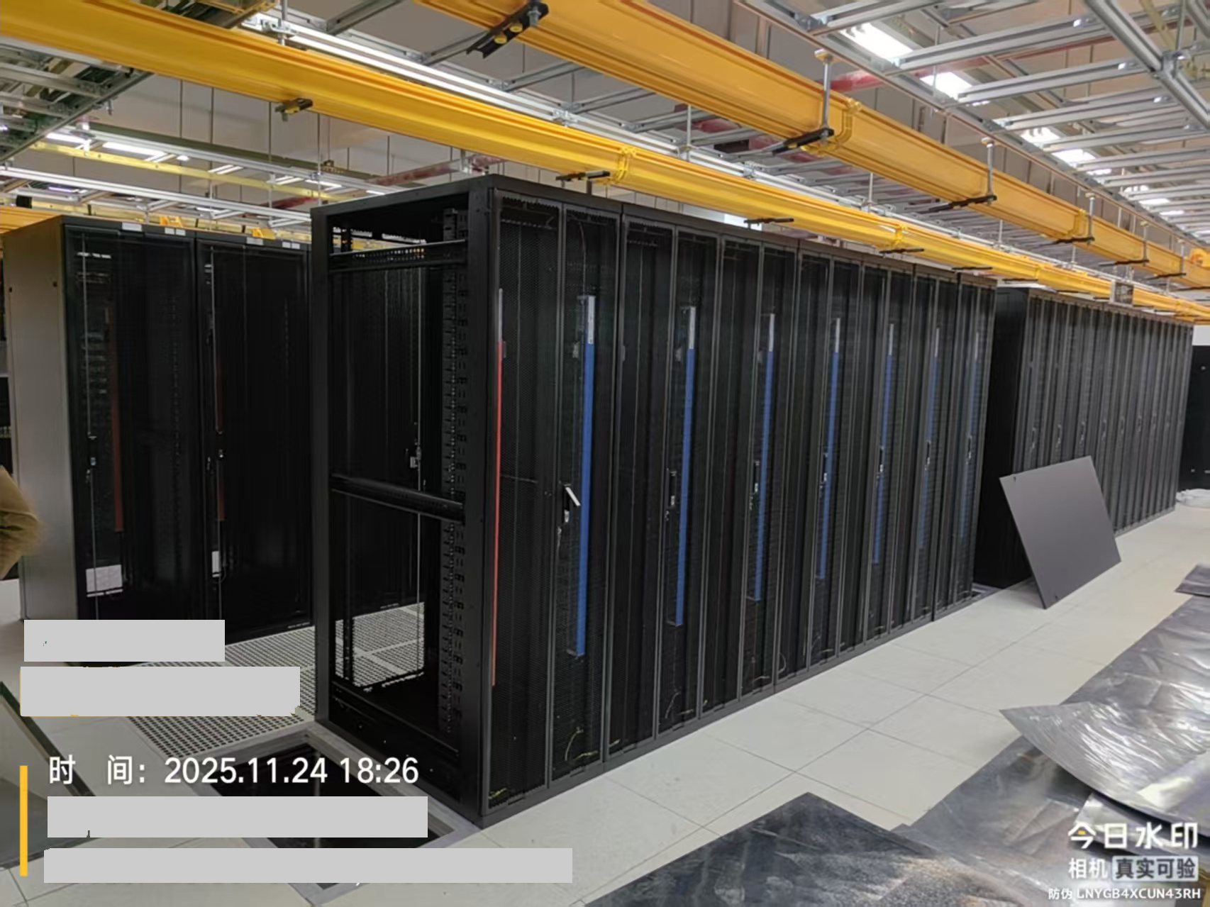 冷通道：400A 33台数据机柜+2台列头柜带动环及视频监控